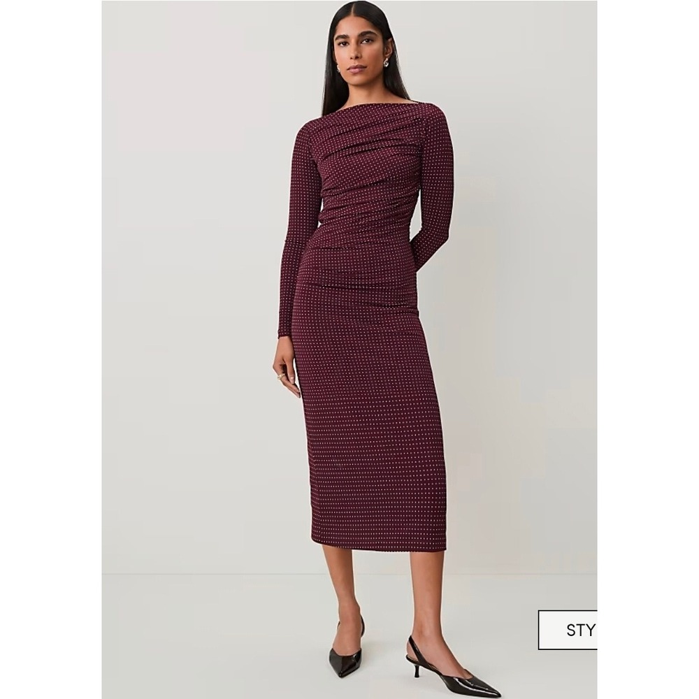 Ann Taylor
Dotted Shirred Midi Dress size
